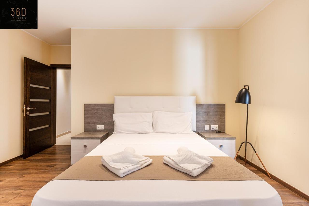 Seafront, Designer Apt With Private Terrace & Wifi By 360 Estates Pieta Экстерьер фото